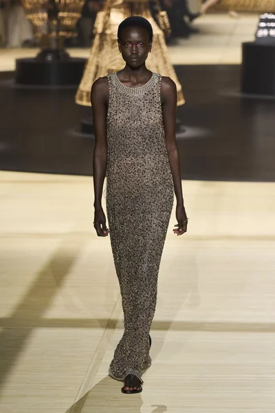 Look 70